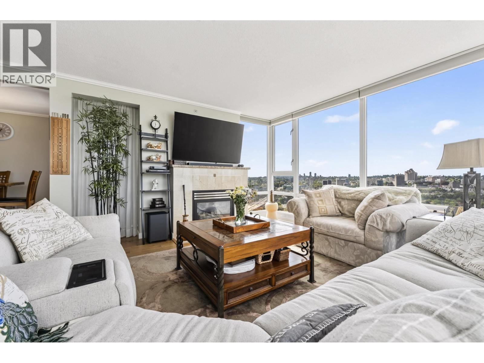 3607 1033 Marinaside Crescent Property Photo 6