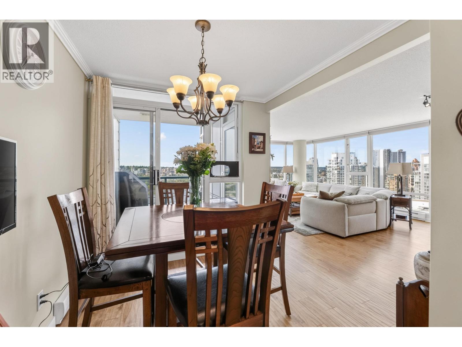 3607 1033 Marinaside Crescent Property Photo 10