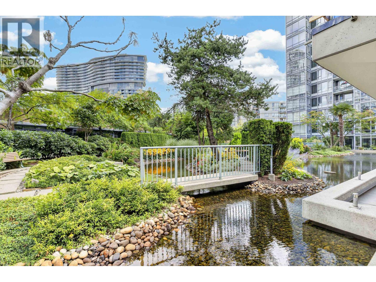 3607 1033 Marinaside Crescent Property Photo 39