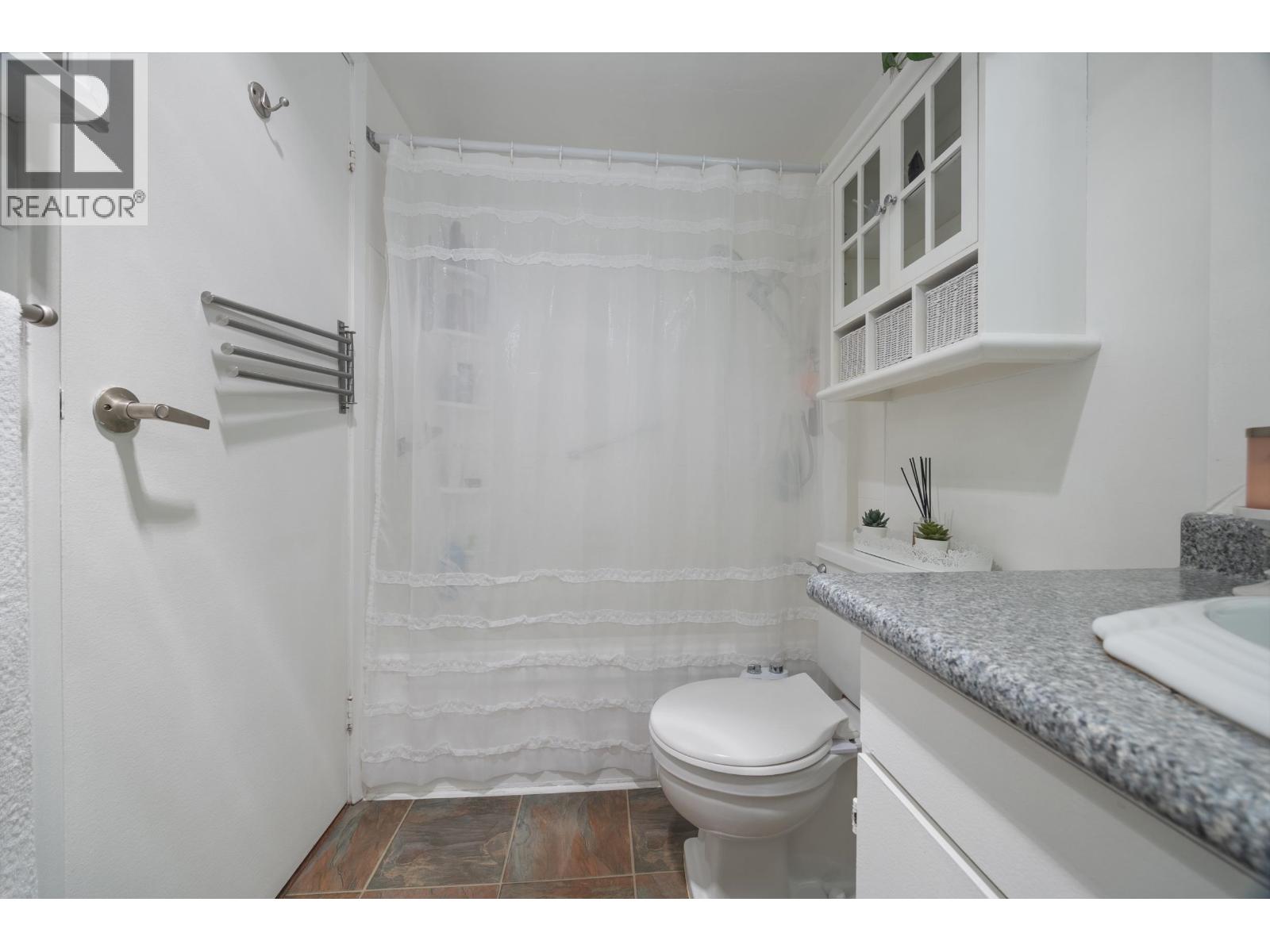 1003 3737 Bartlett Court Property Photo 22