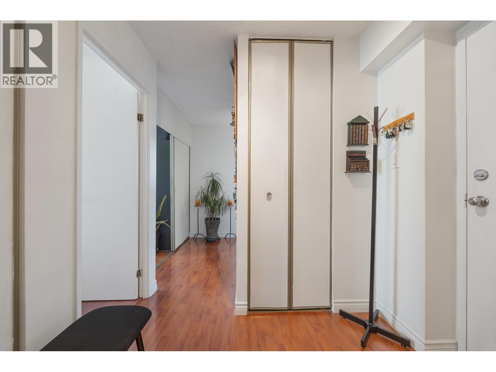 1003 3737 Bartlett Court Property Photo 24