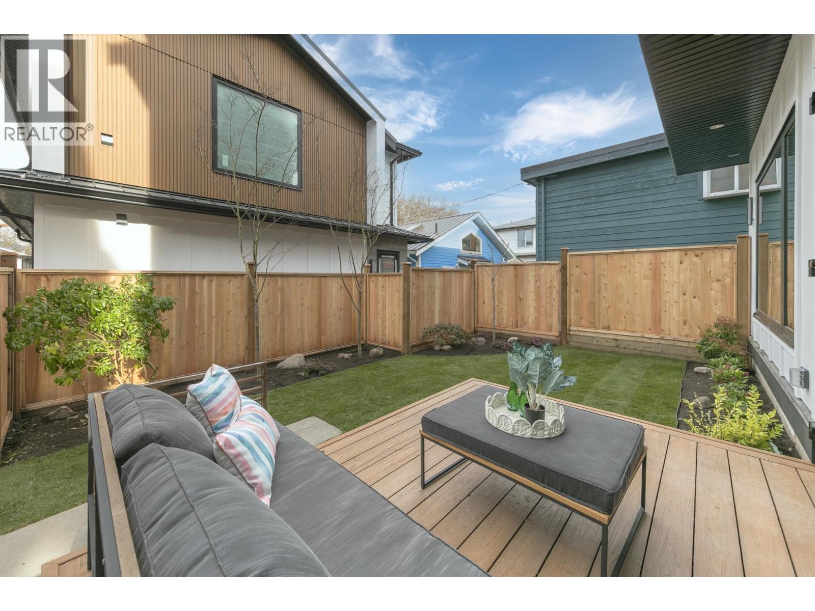 2 4023 W 18th Avenue Property Photo 15