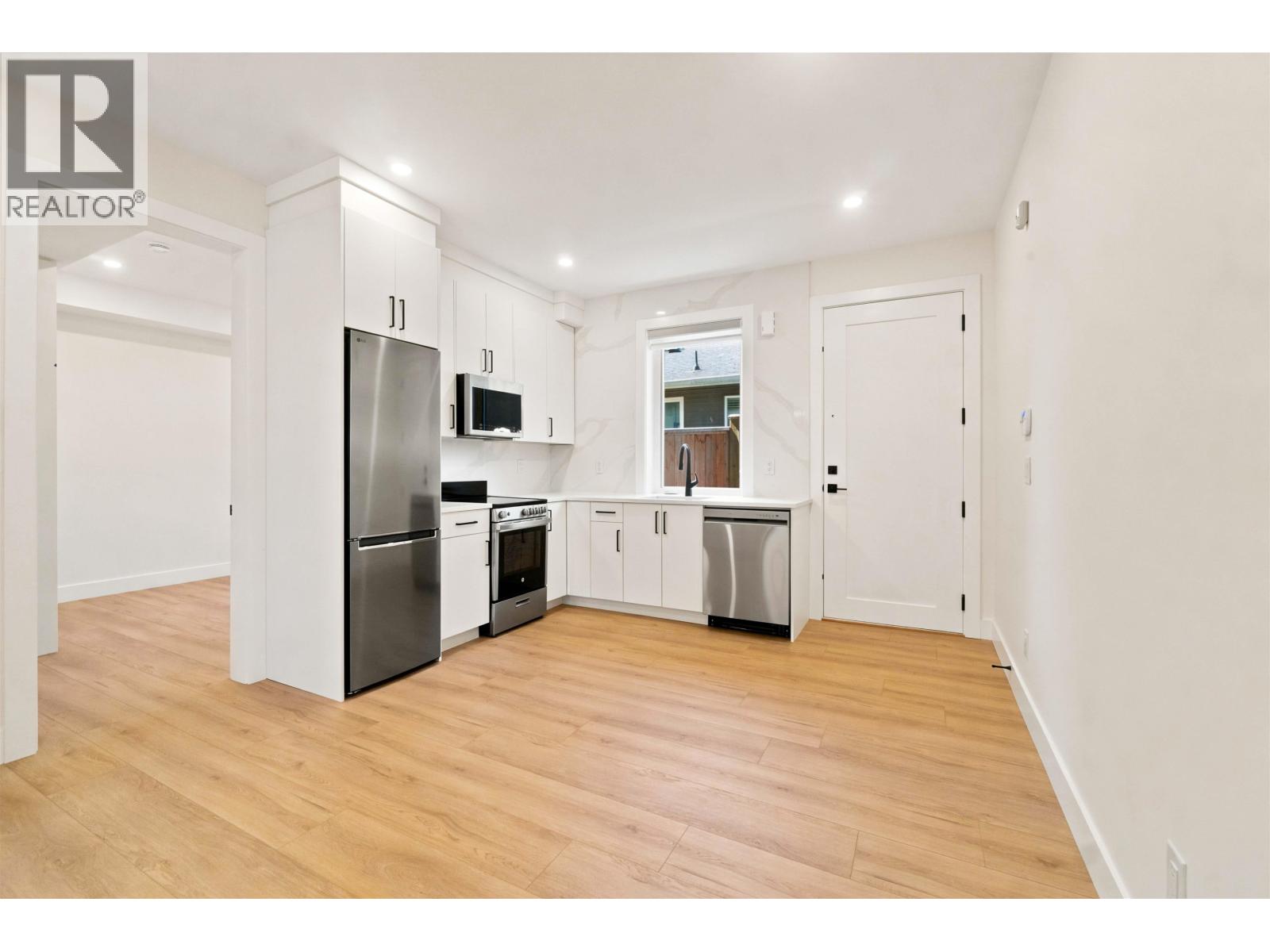 1 3871 Springfield Drive Property Photo 25