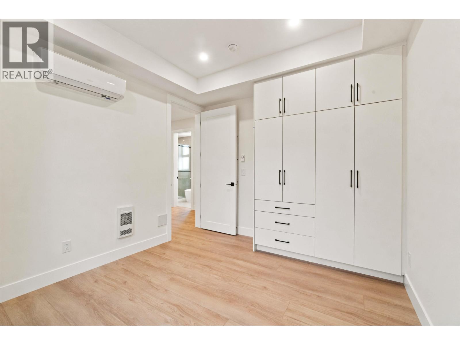 1 3871 Springfield Drive Property Photo 27