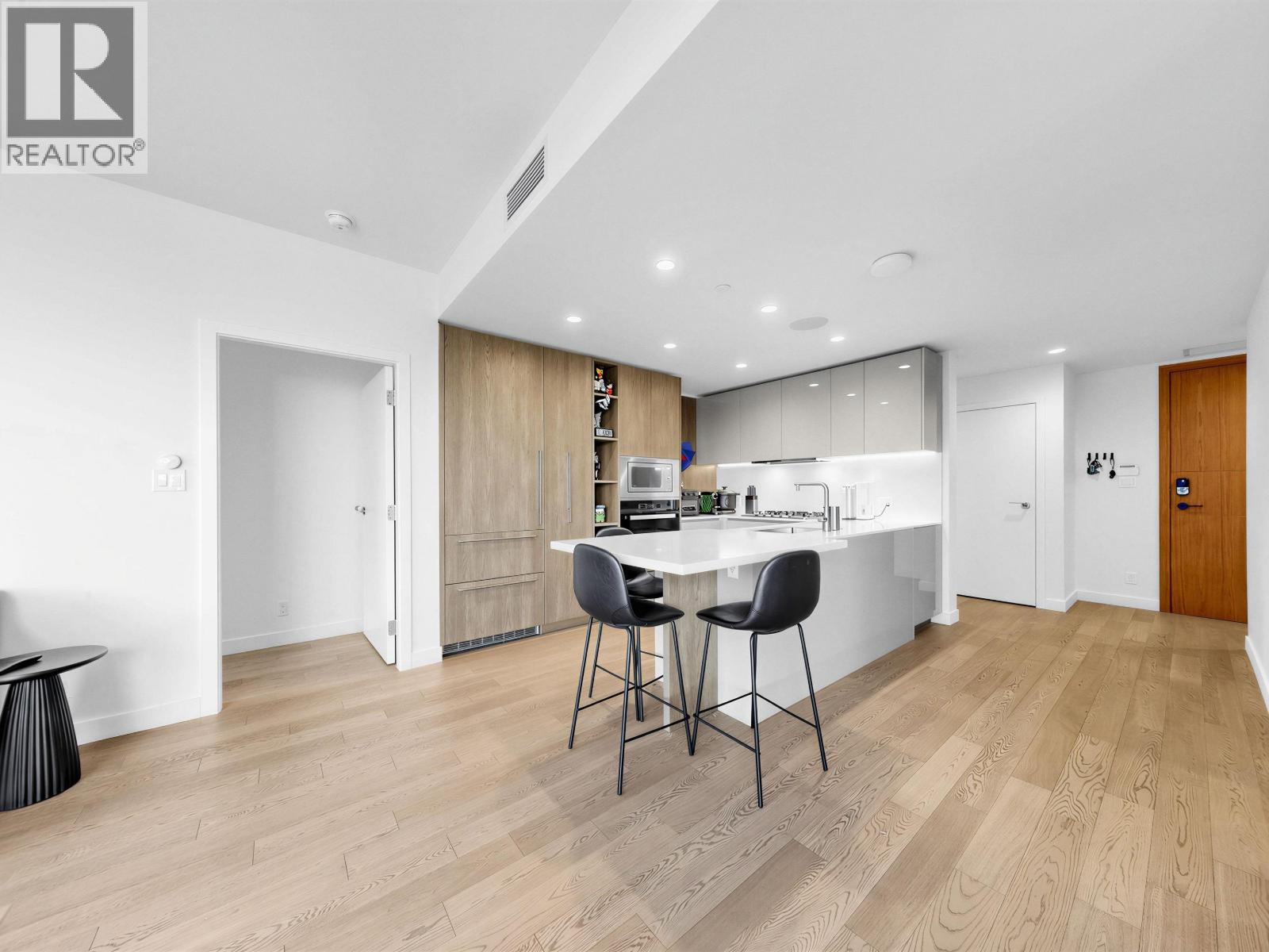 1007 6811 Pearson Way Property Photo 4