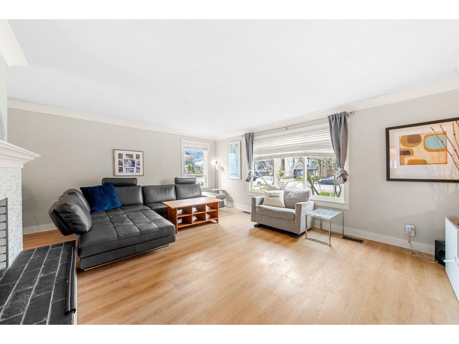 1276 Kent Street Property Photo 2