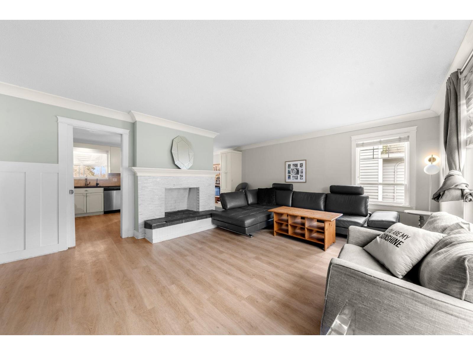 1276 Kent Street Property Photo 4
