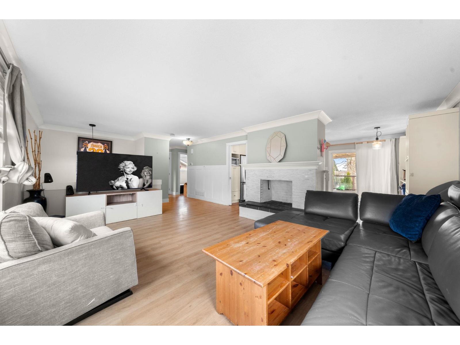 1276 Kent Street Property Photo 5