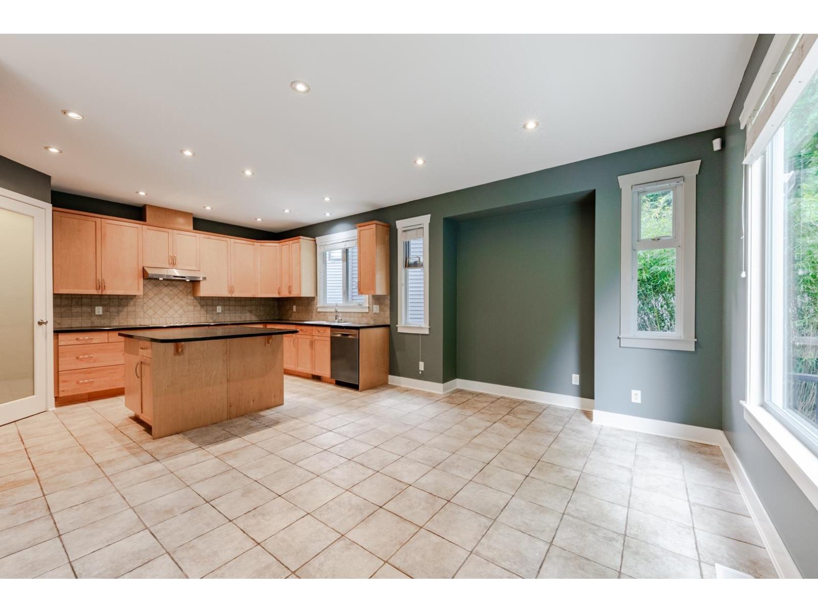 14650 61a Avenue Property Photo 7