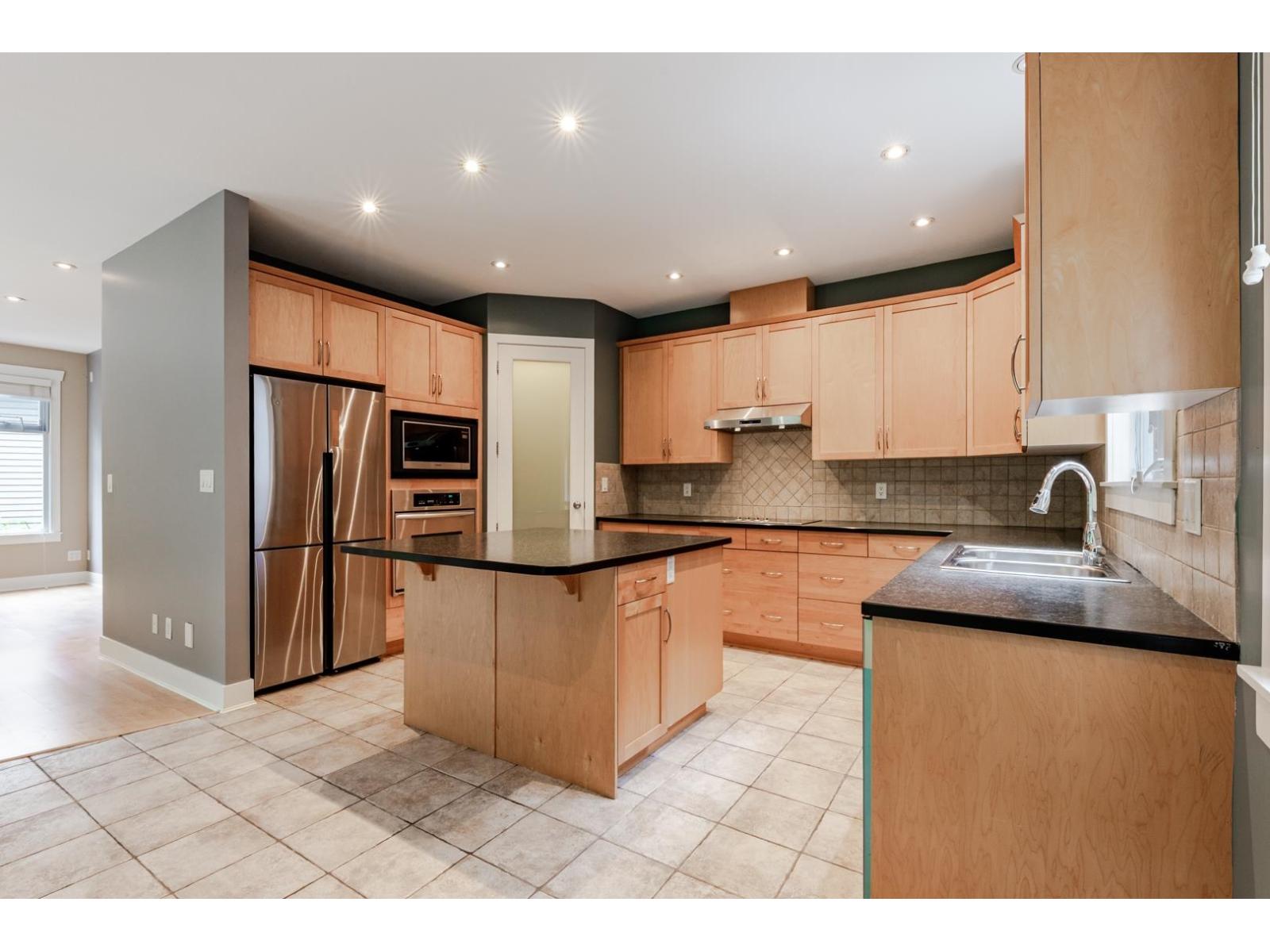 14650 61a Avenue Property Photo 9