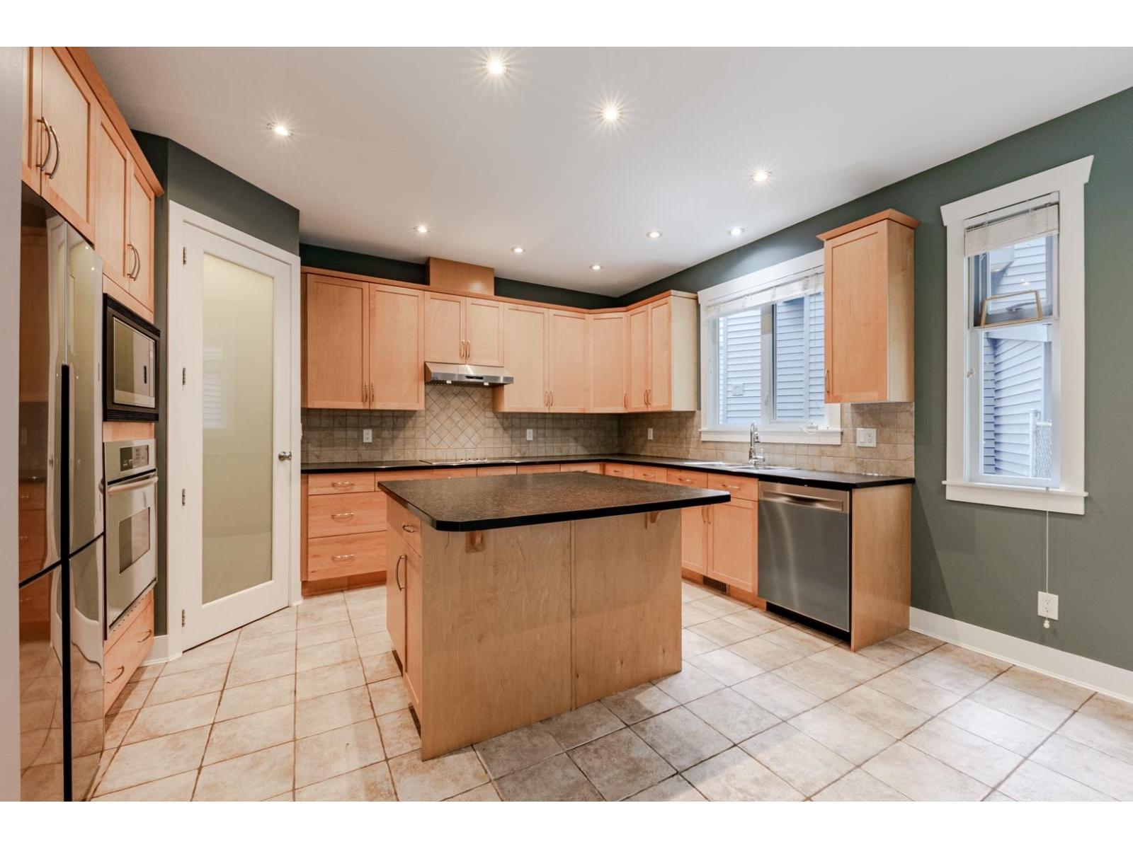 14650 61a Avenue Property Photo 10