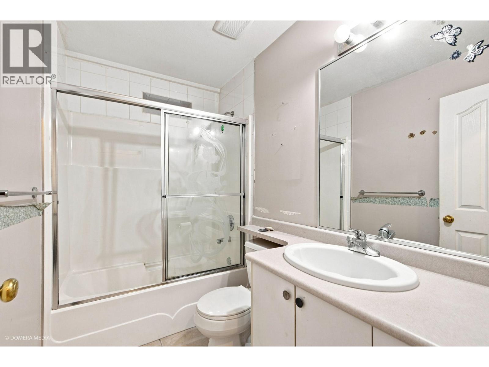 1437 E 58th Avenue Property Photo 29