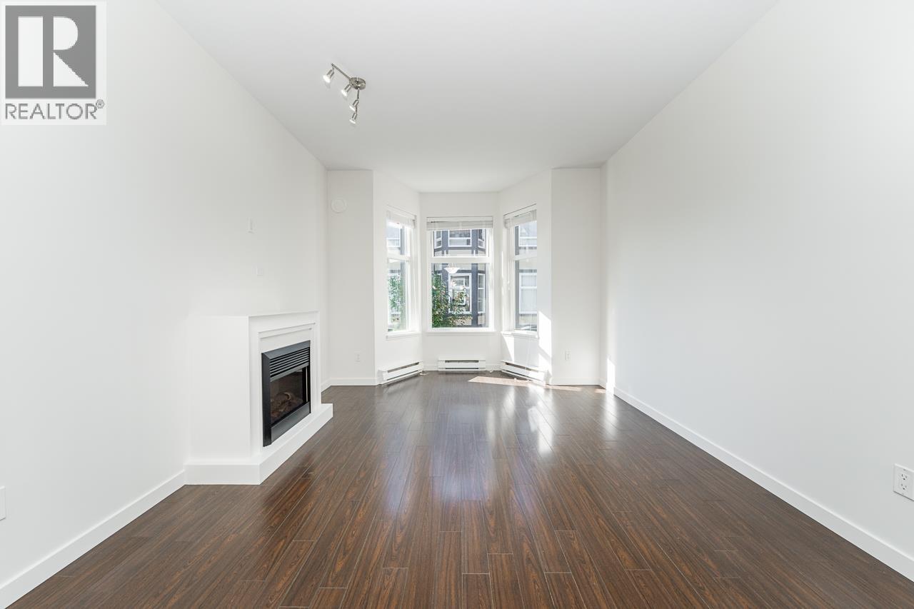 21 6099 Alder Street Property Photo 4