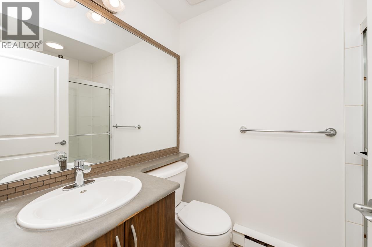 21 6099 Alder Street Property Photo 17