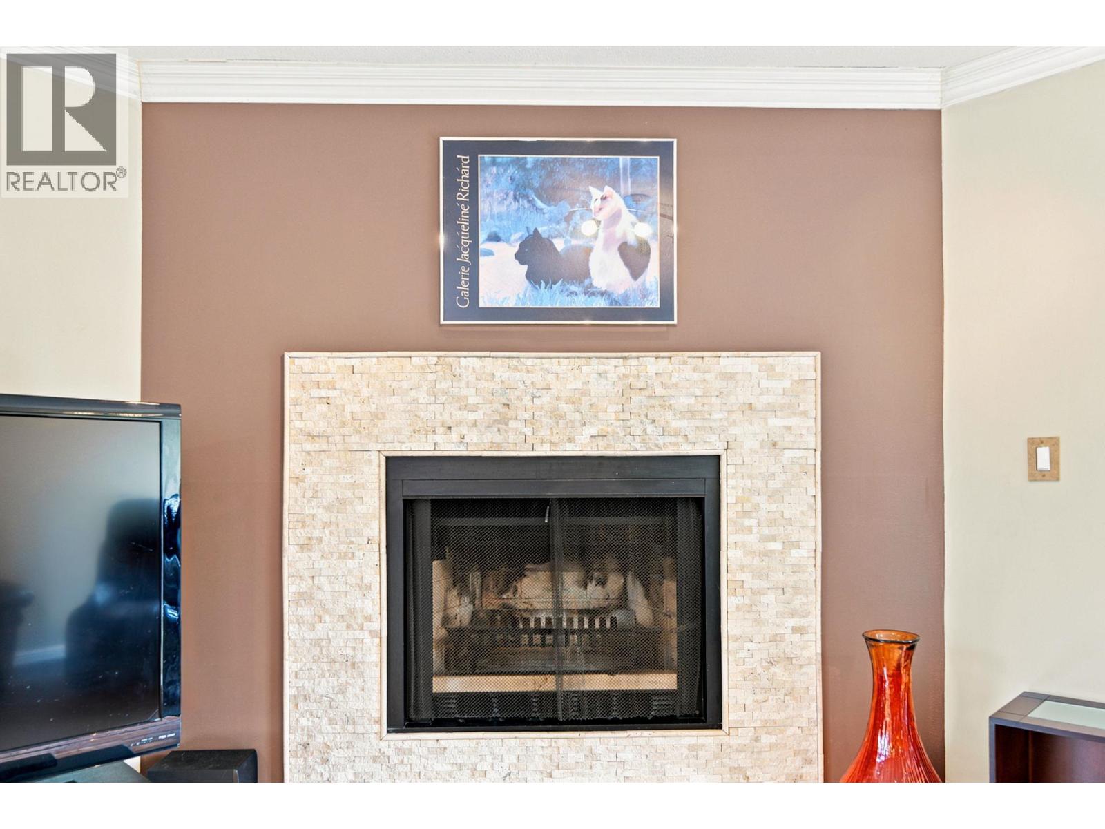 104 2181 Panorama Drive Property Photo 7