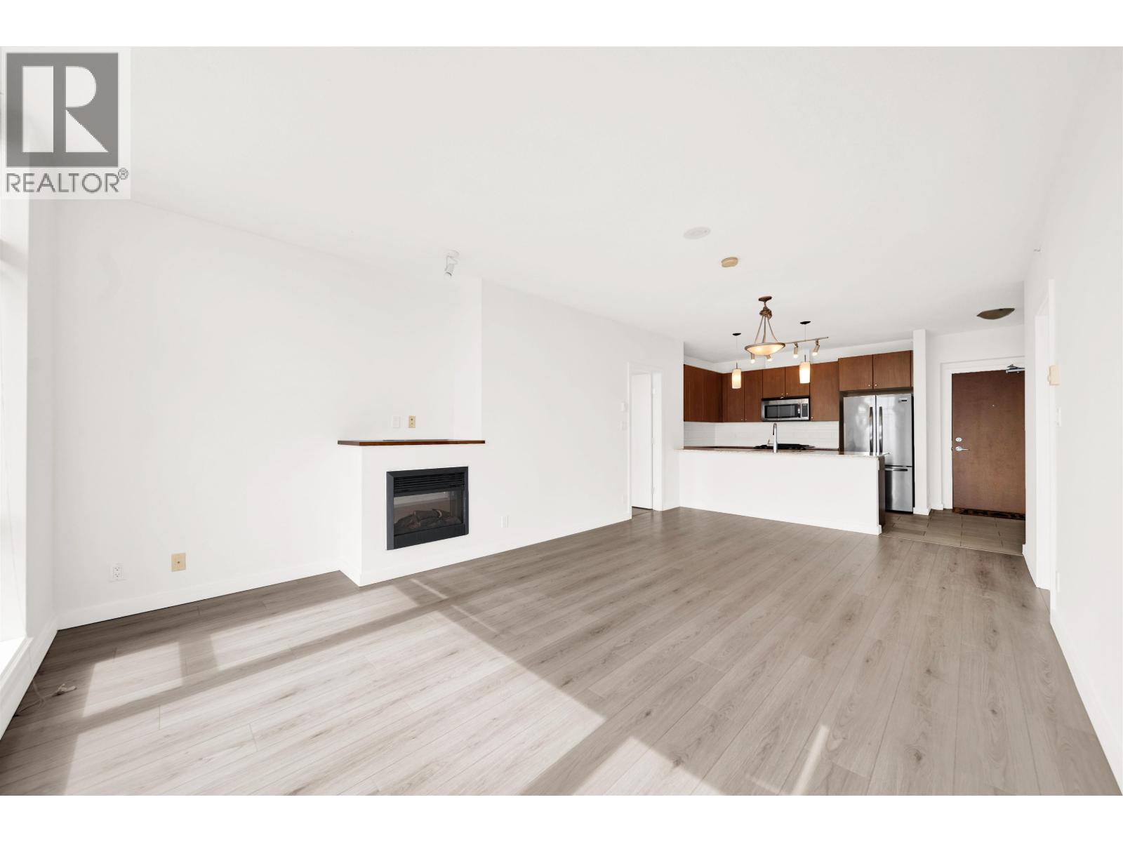 1005 280 Ross Drive Property Photo 3