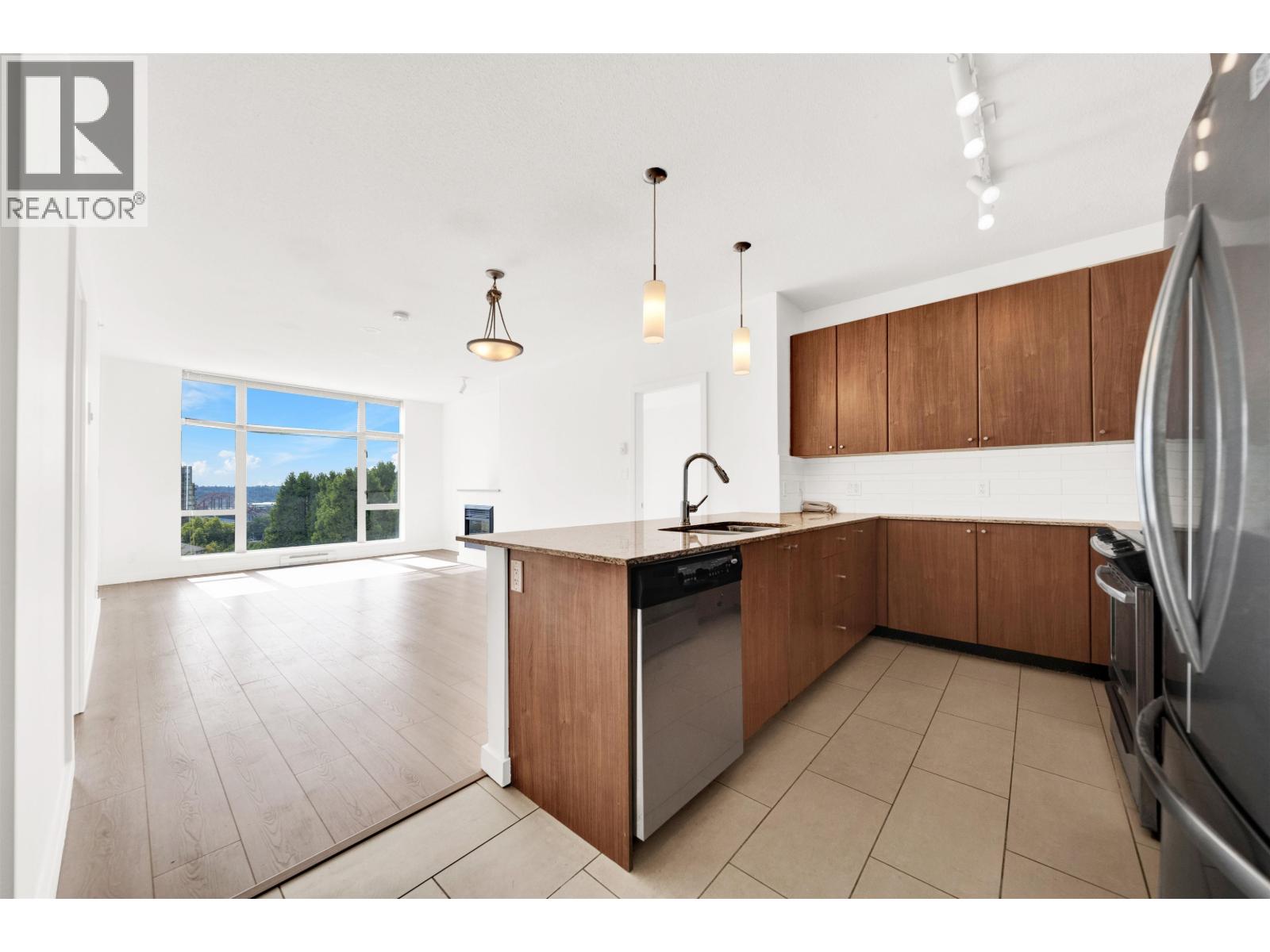 1005 280 Ross Drive Property Photo 6