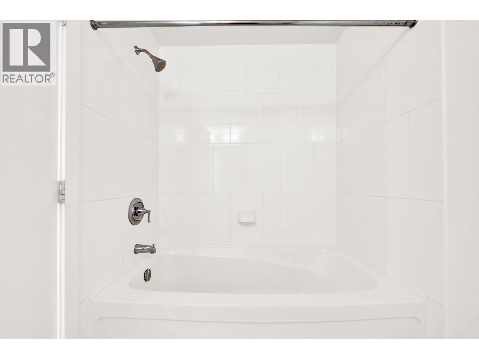 1005 280 Ross Drive Property Photo 11