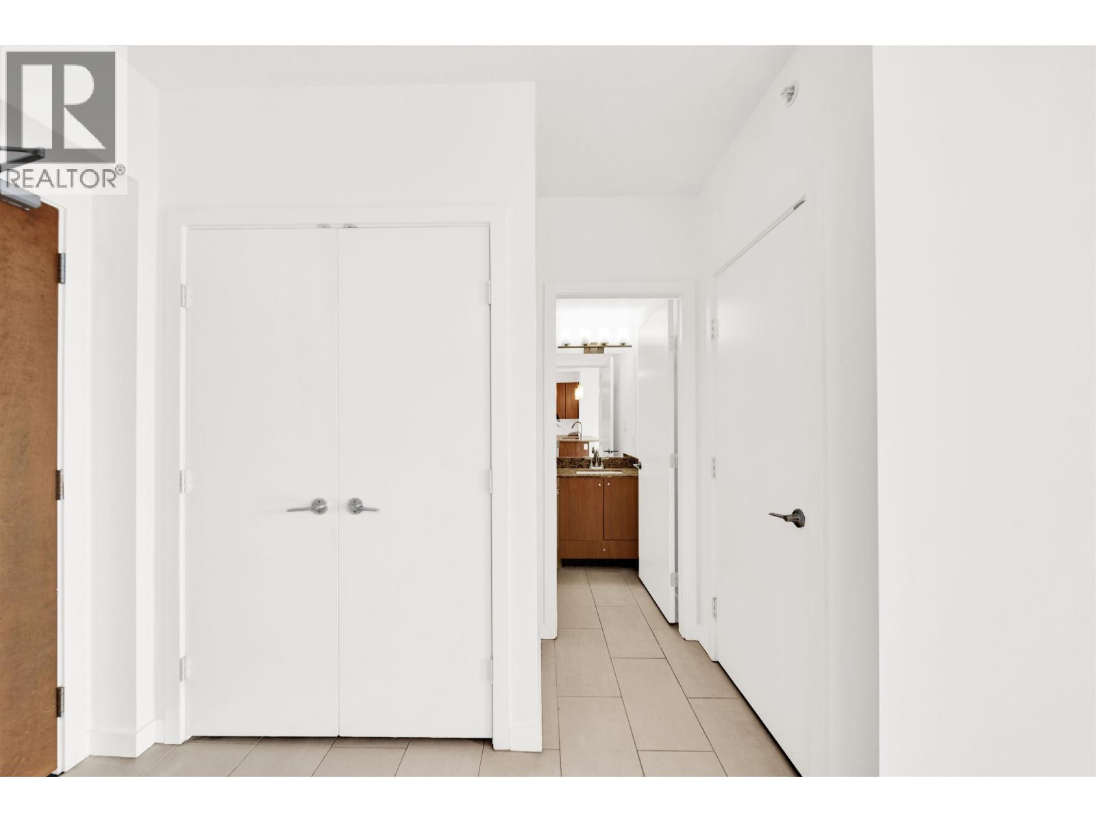1005 280 Ross Drive Property Photo 15