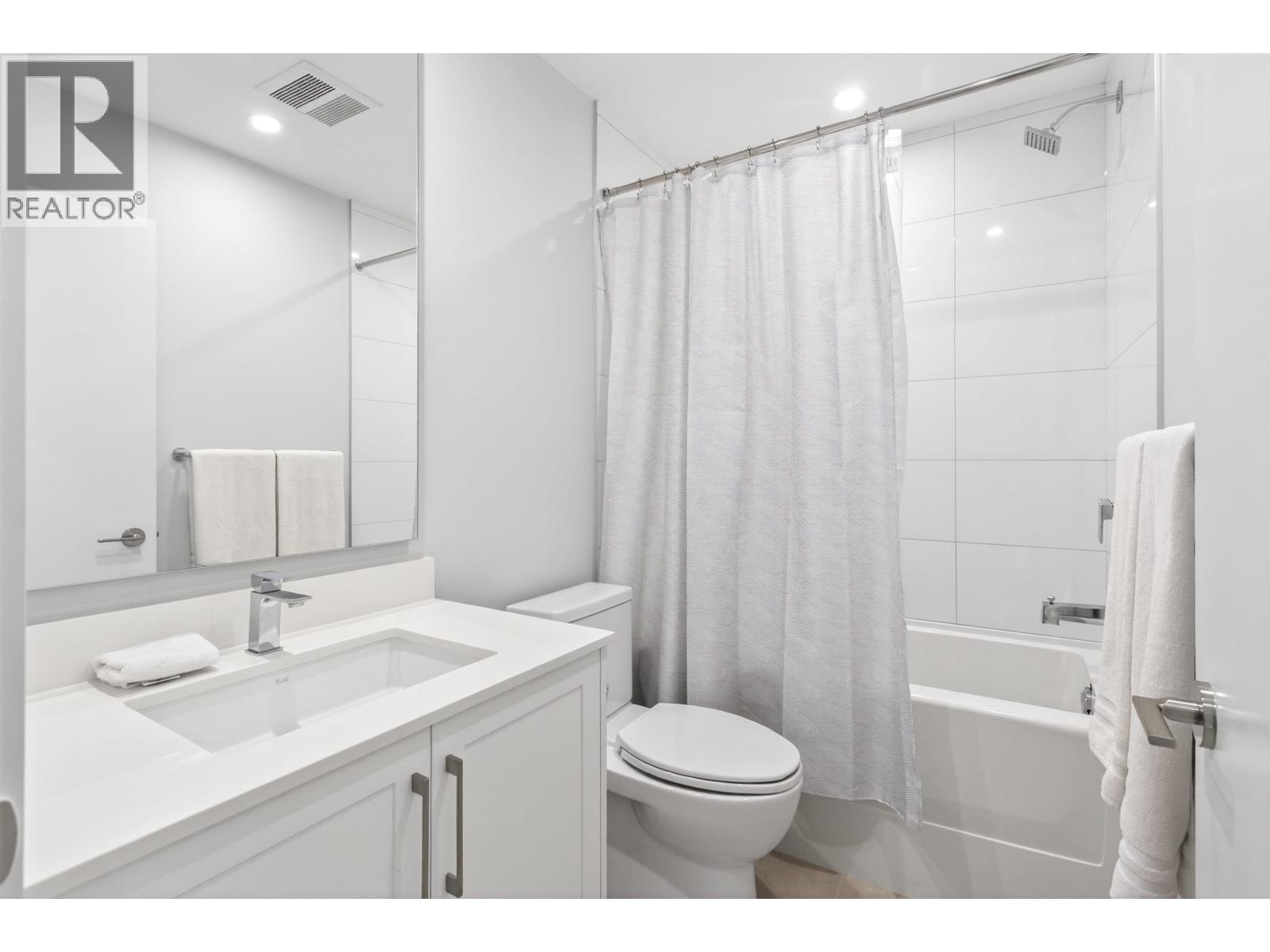 206 1930 Starling Drive Property Photo 21