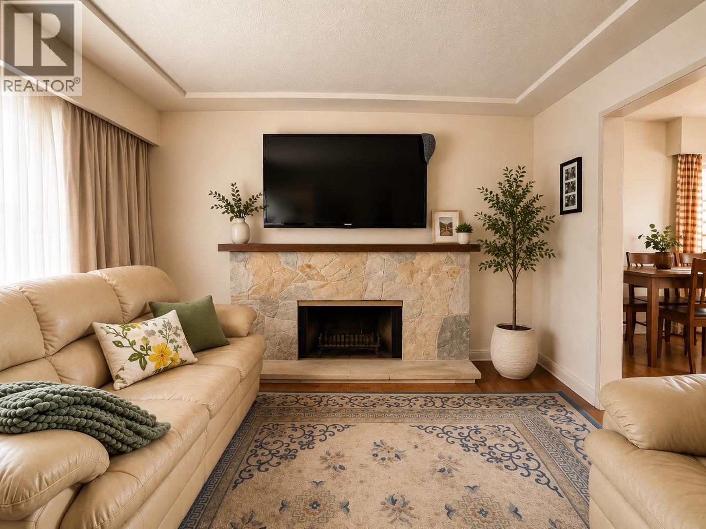 6987 BALMORAL STREET Property Photo 1