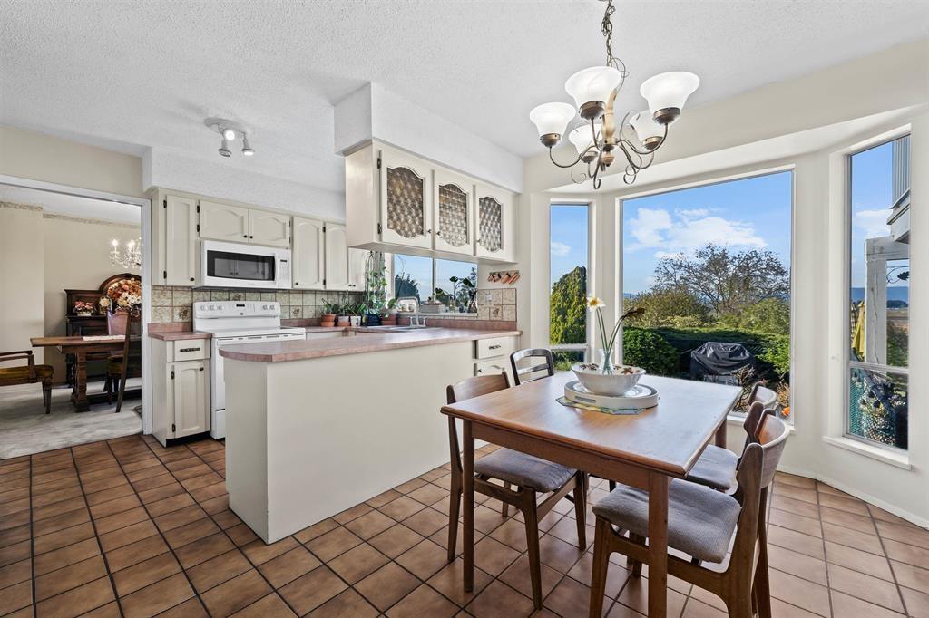 16881 31 Avenue Property Photo 14