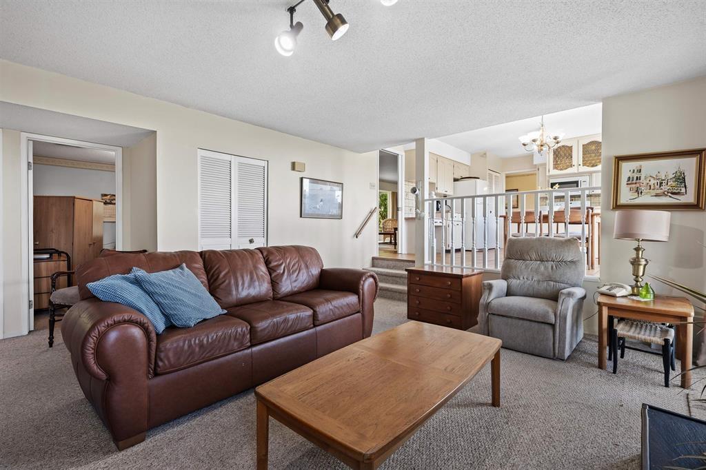 16881 31 Avenue Property Photo 17
