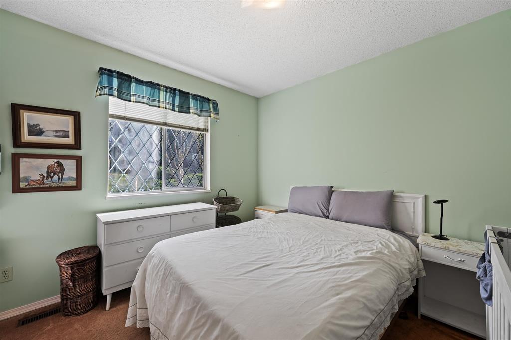 16881 31 Avenue Property Photo 31