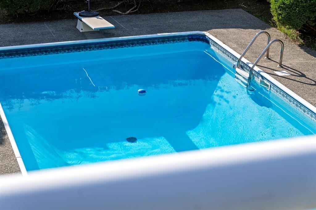 16881 31 Avenue Property Photo 35