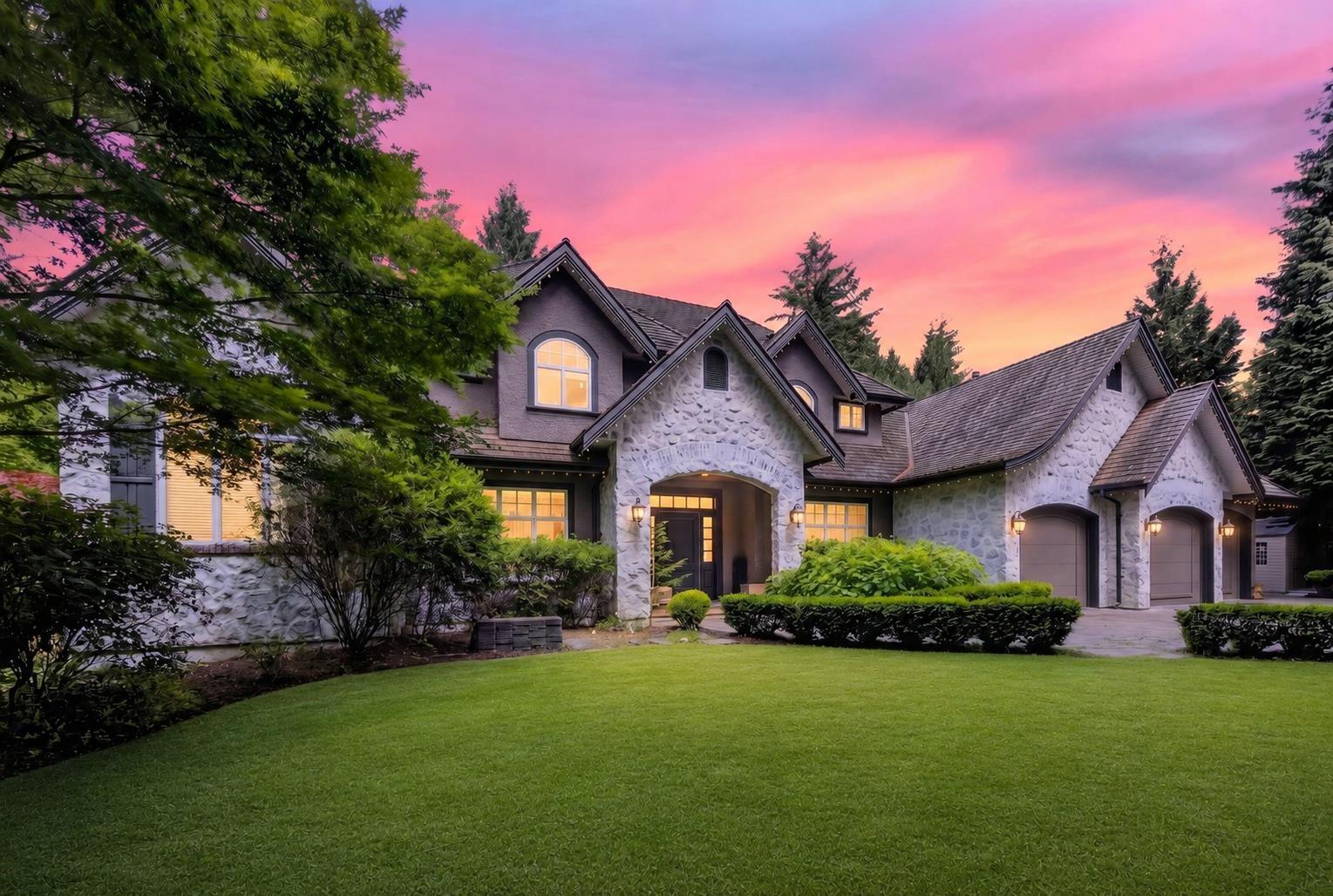 14057 28 Avenue Property Photo 3