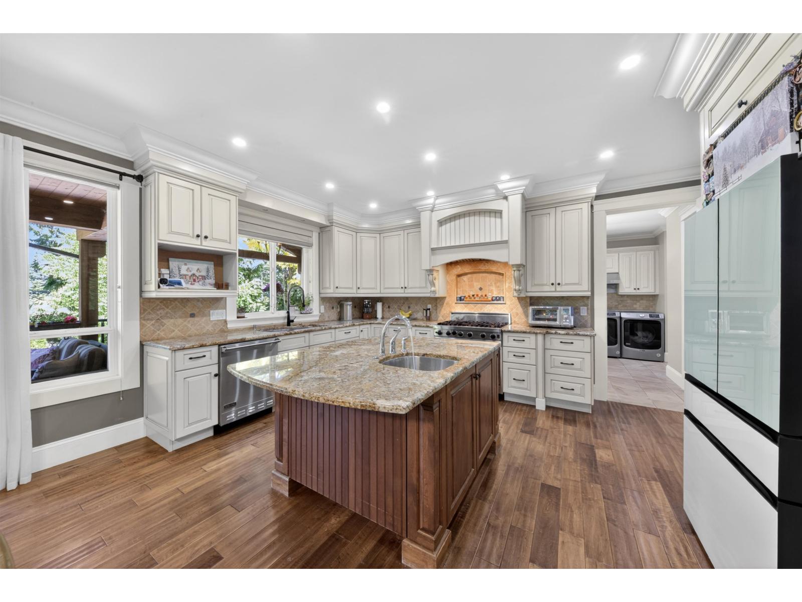 14057 28 Avenue Property Photo 8