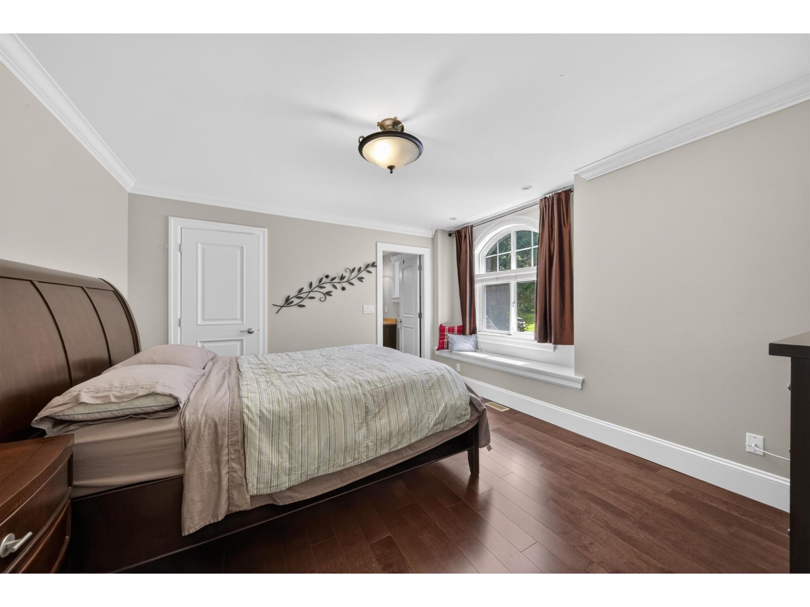 14057 28 Avenue Property Photo 22