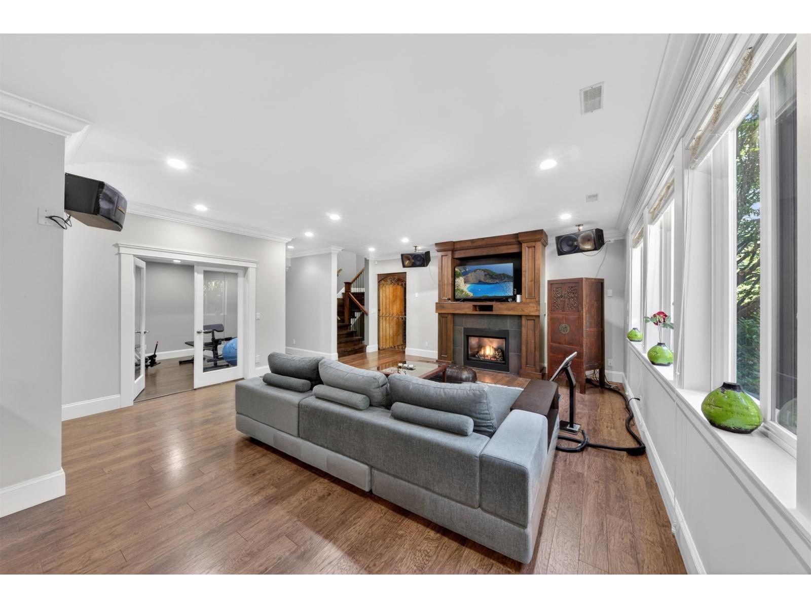 14057 28 Avenue Property Photo 24