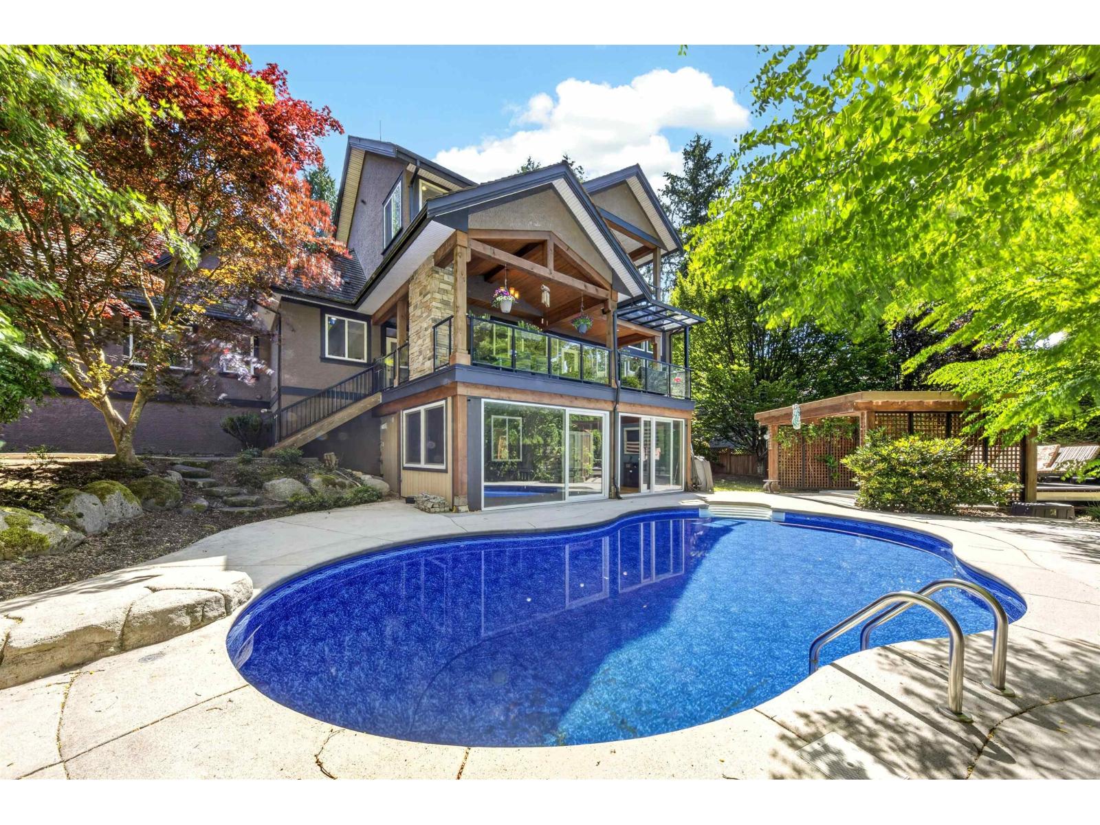 14057 28 Avenue Property Photo 34
