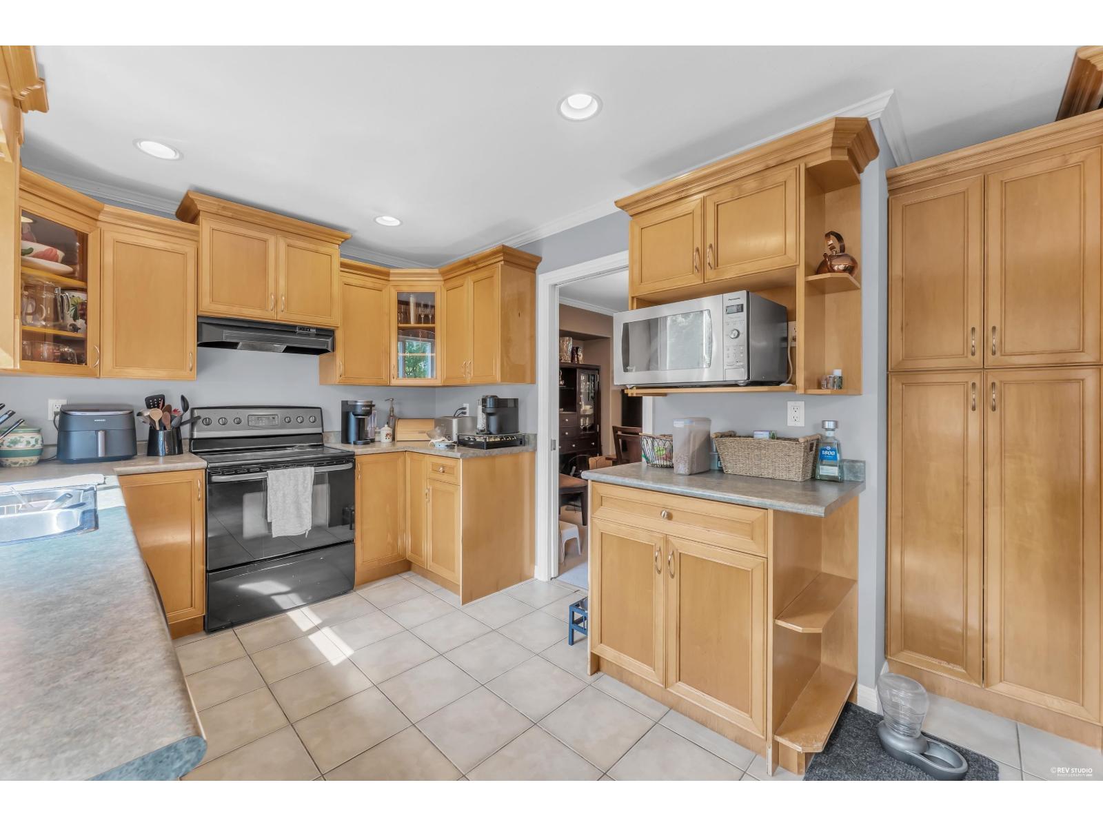 8333 167a Street Property Photo 2