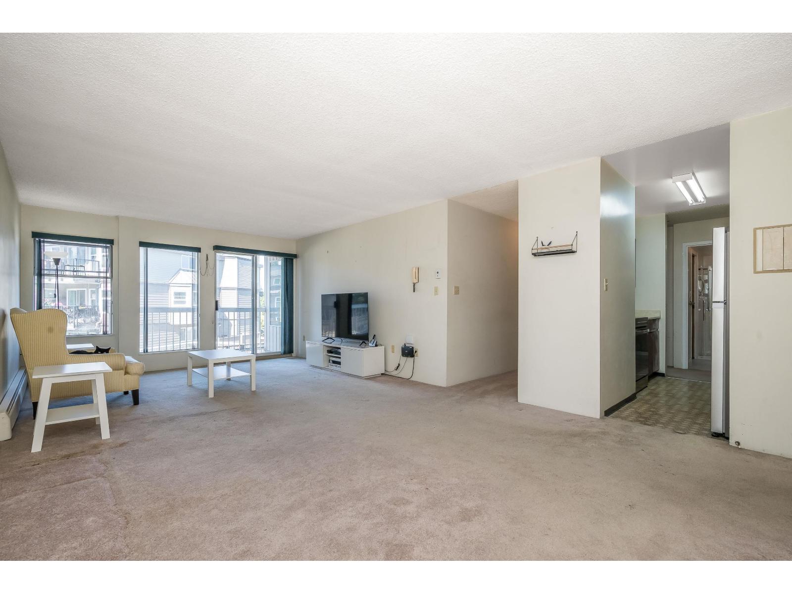 210 1860 E Southmere Crescent Property Photo 5
