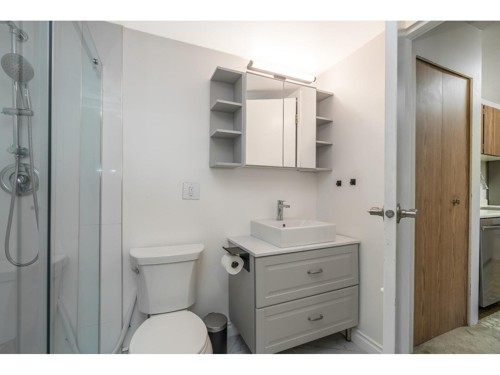 210 1860 E Southmere Crescent Property Photo 18