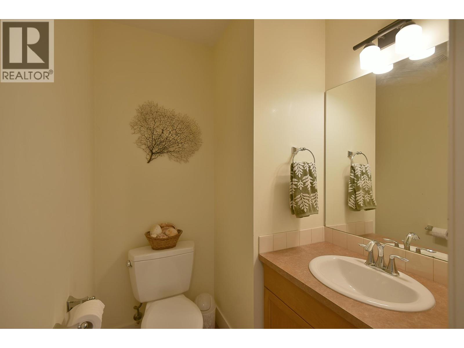 303 5711 Ebbtide Street Property Photo 8