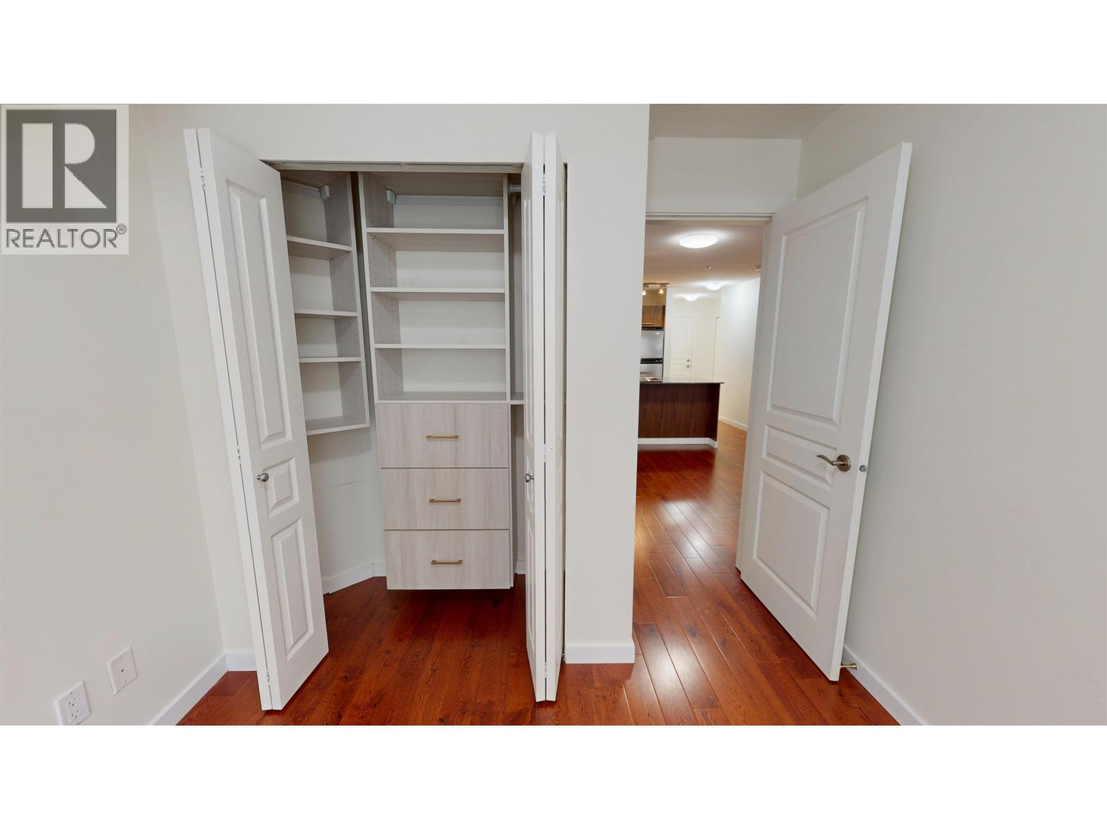 106 4788 Brentwood Drive Property Photo 14