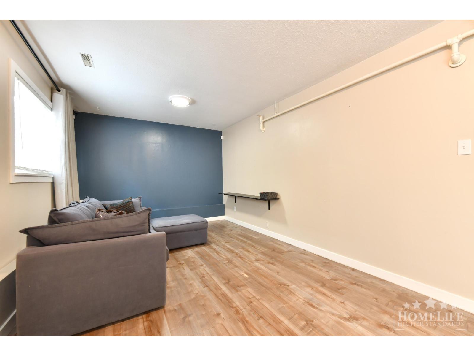 B 20844 Douglas Crescent Property Photo 2