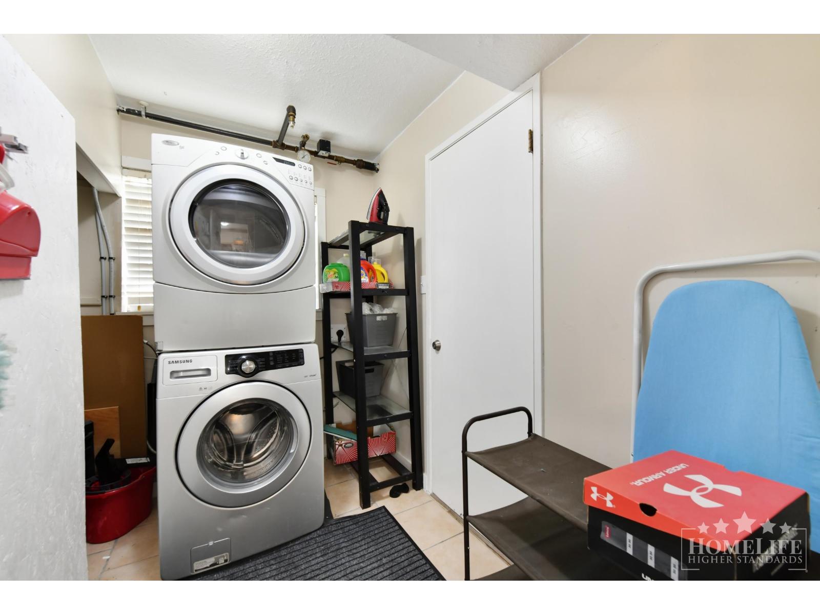 B 20844 Douglas Crescent Property Photo 8