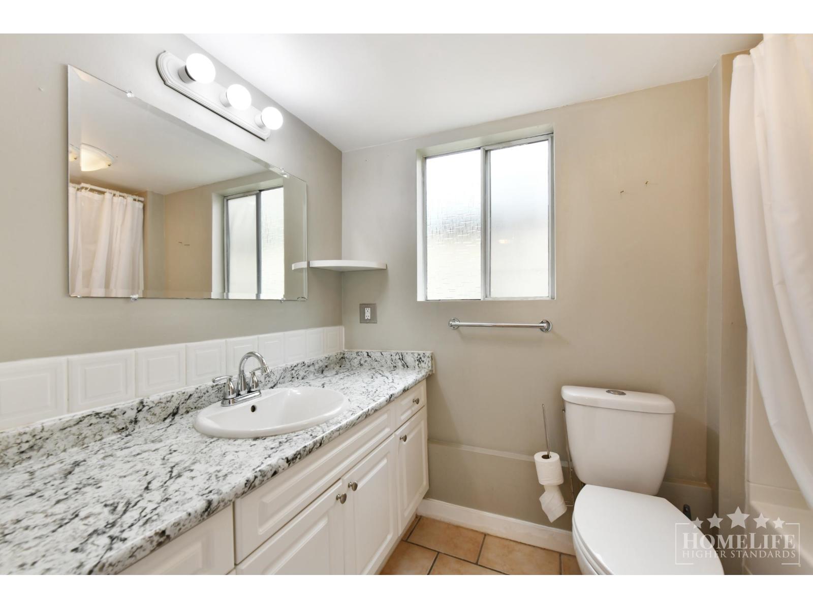 B 20844 Douglas Crescent Property Photo 9