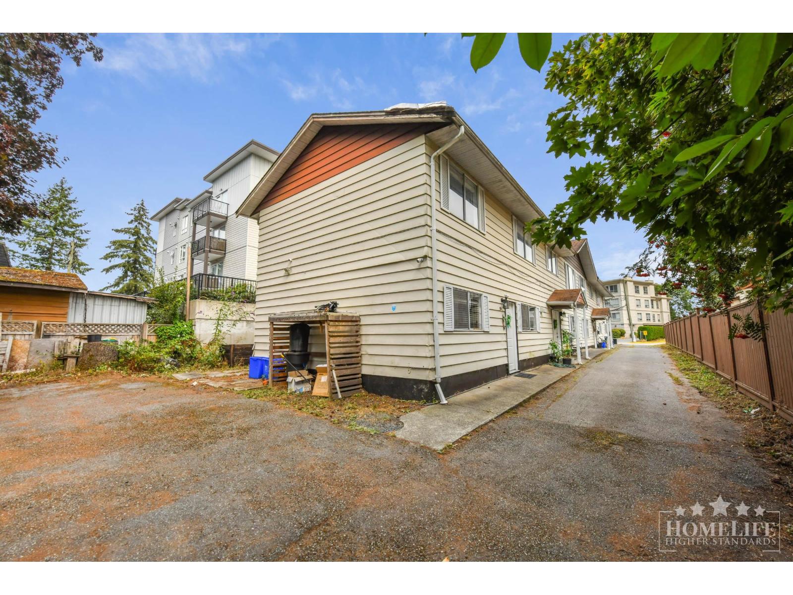 B 20844 Douglas Crescent Property Photo 15