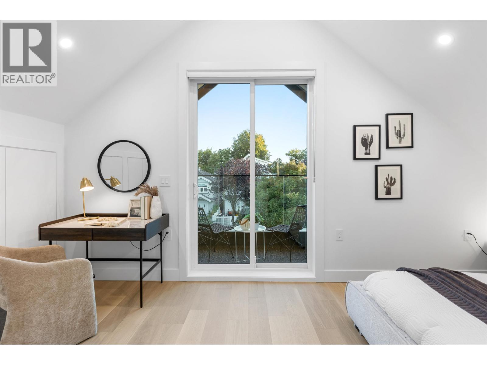 1 2435 Napier Street Property Photo 12