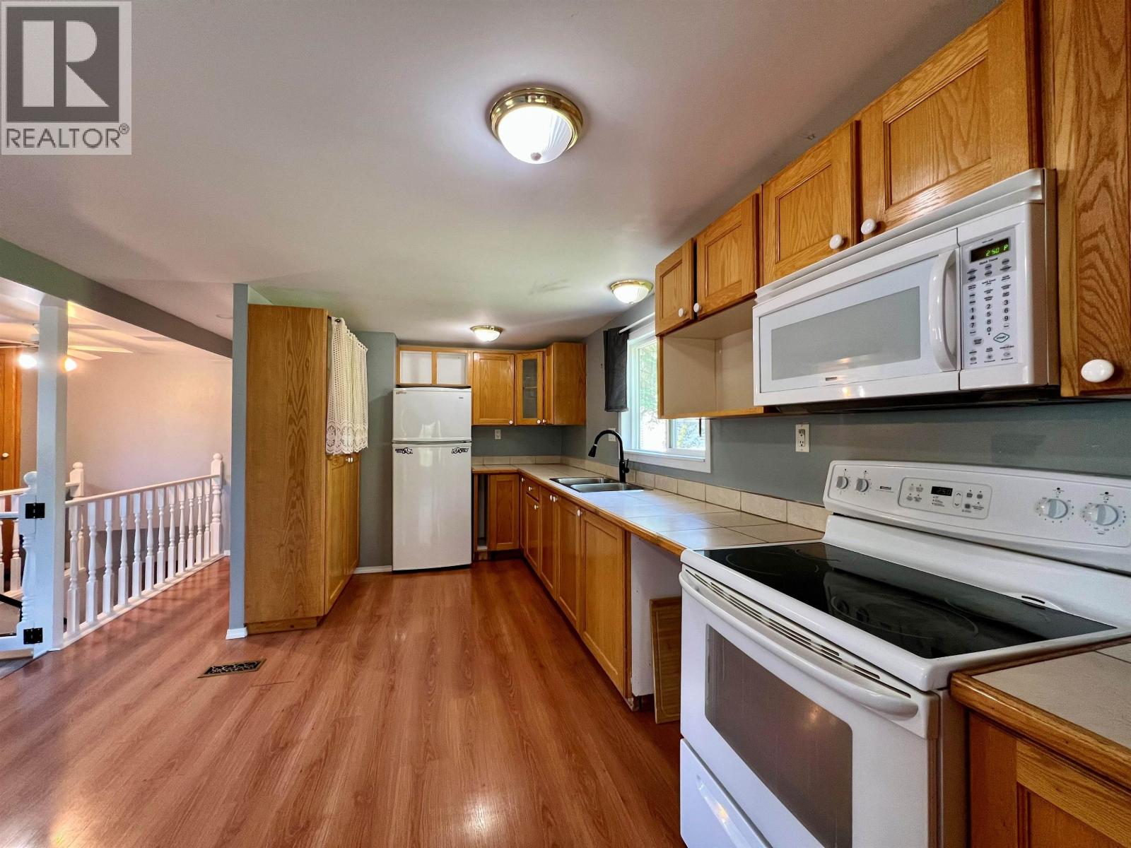 5396 Park Drive Property Photo 7