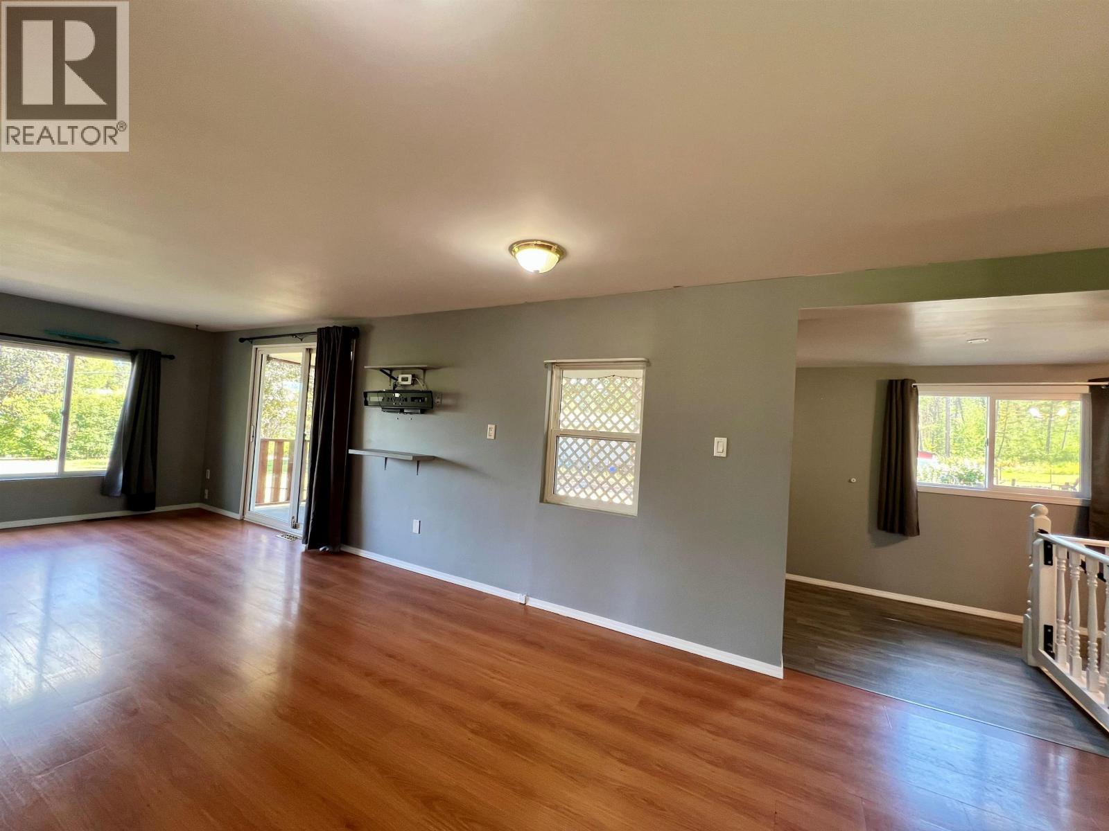 5396 Park Drive Property Photo 12