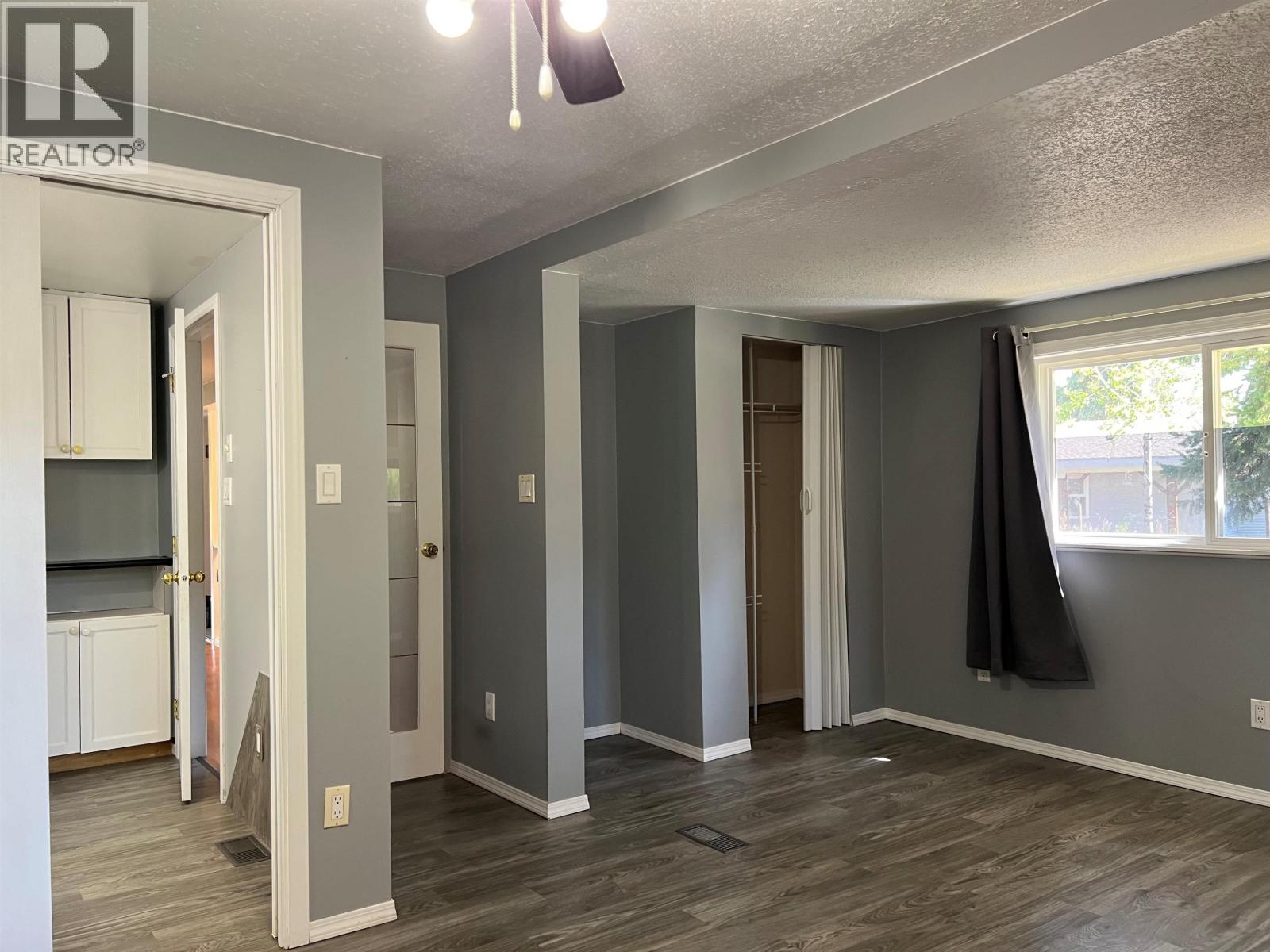 5396 Park Drive Property Photo 17