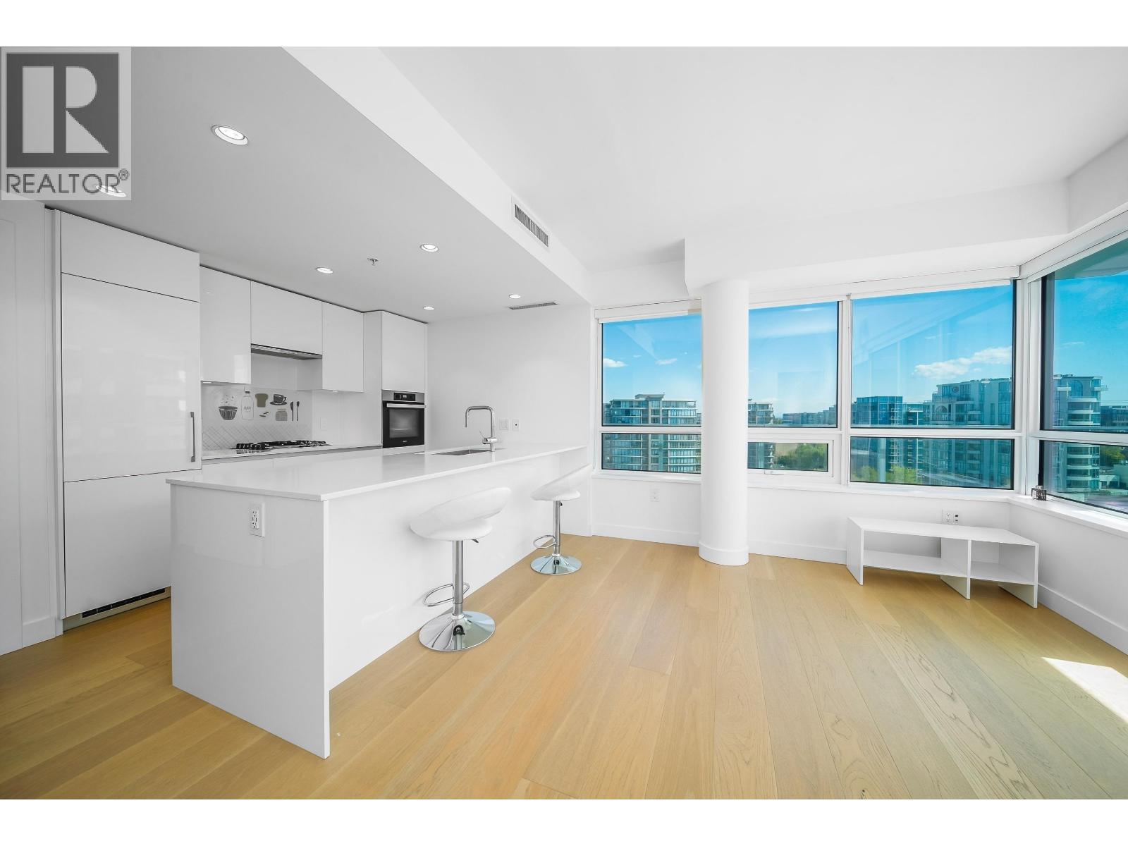 1601 5766 Gilbert Road Property Photo 9