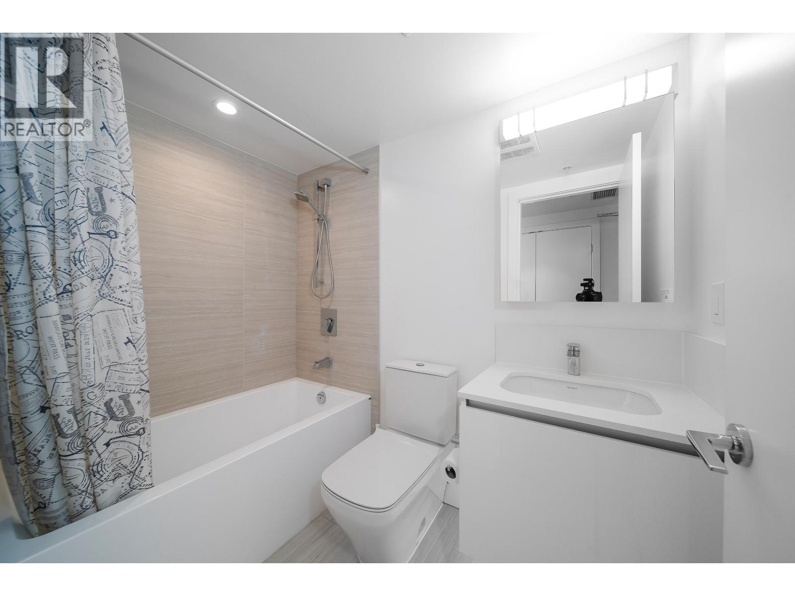 1601 5766 Gilbert Road Property Photo 21