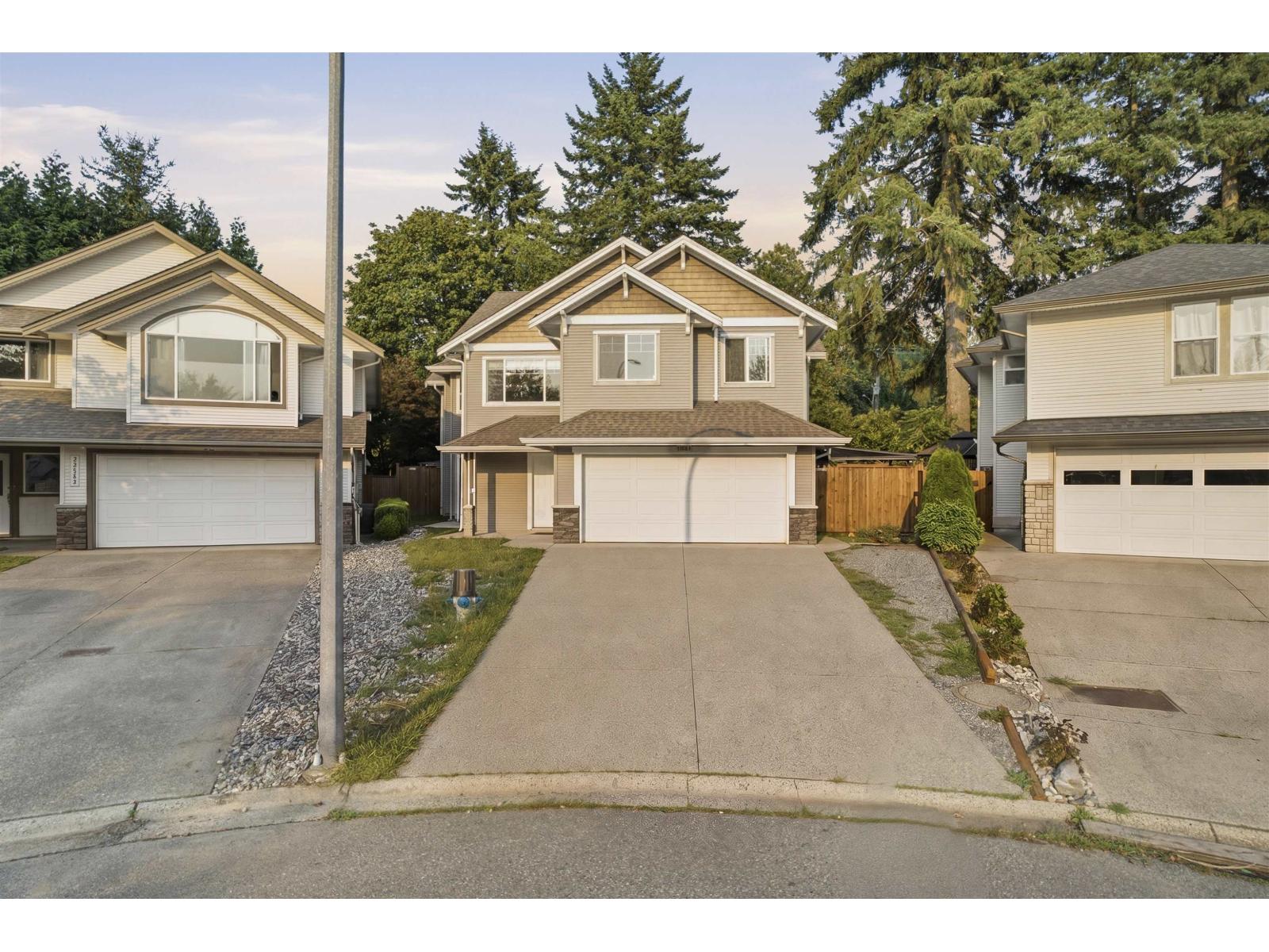 33883 Hollister Place Property Photo 1